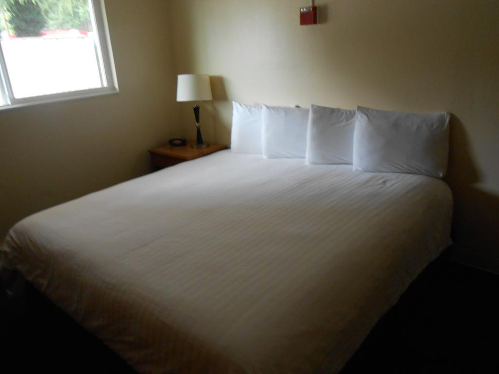 Sunrise Garden Suites Tukwila Εξωτερικό φωτογραφία