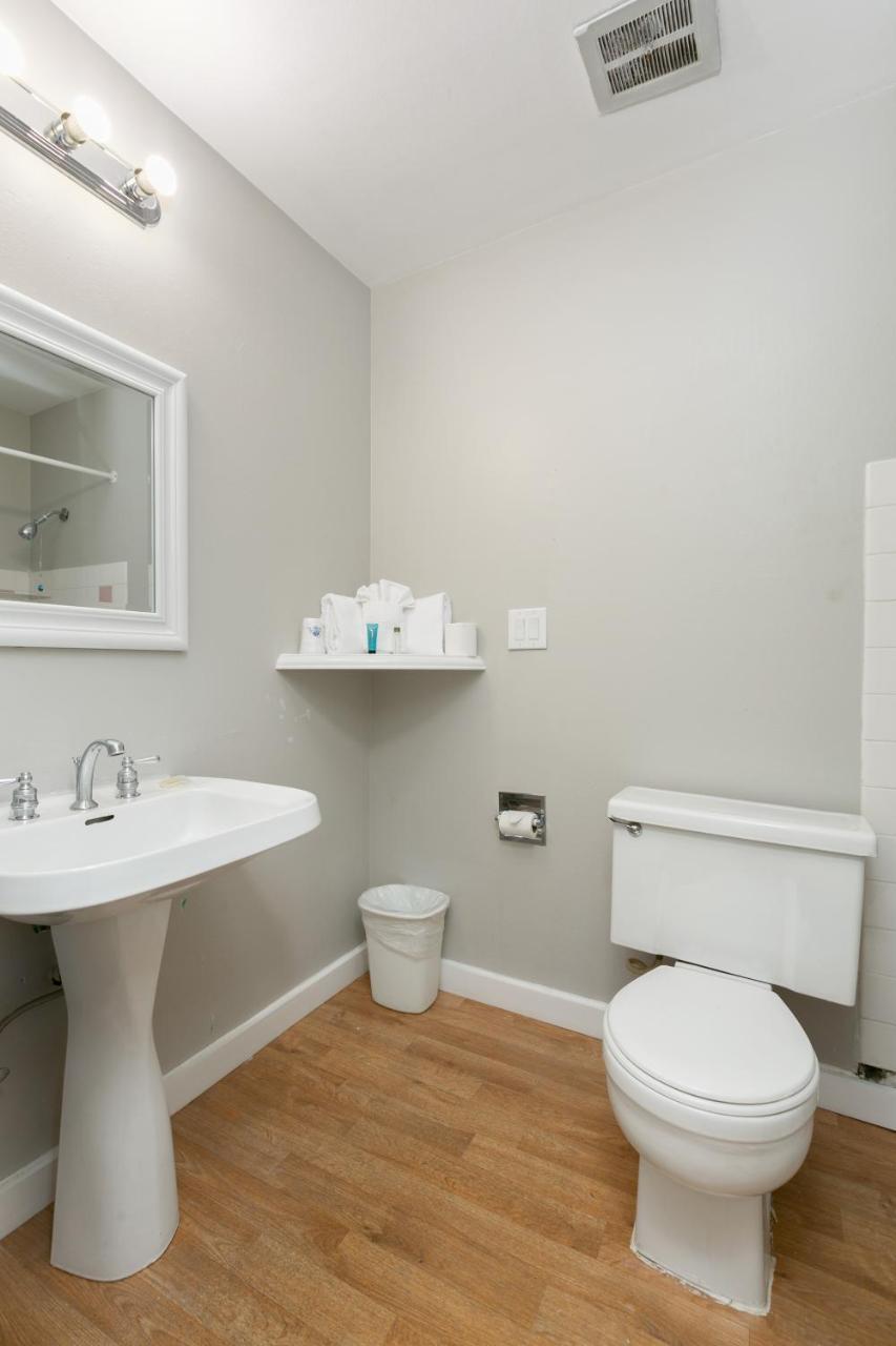 Sunrise Garden Suites Tukwila Εξωτερικό φωτογραφία